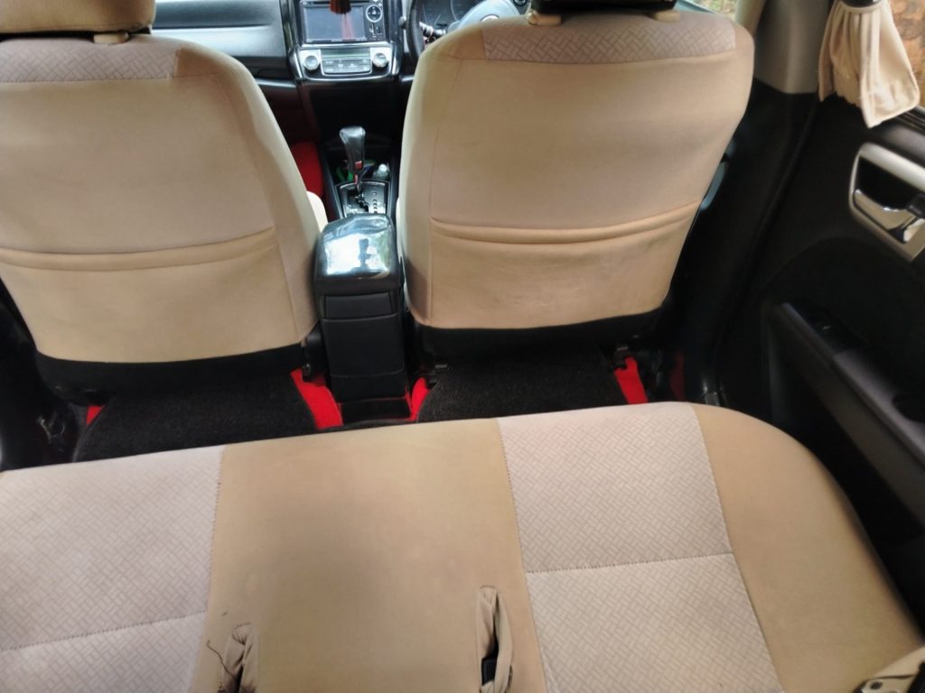 Passenger cabin — Toyota Corolla