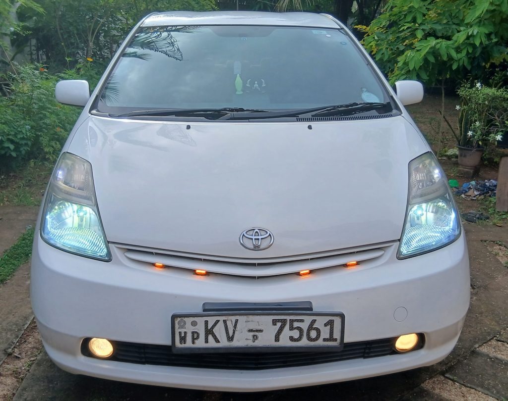Front — Toyota Prius