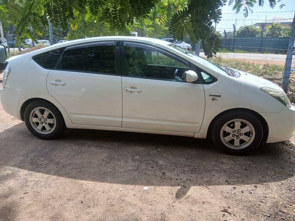 Right side — Toyota Prius