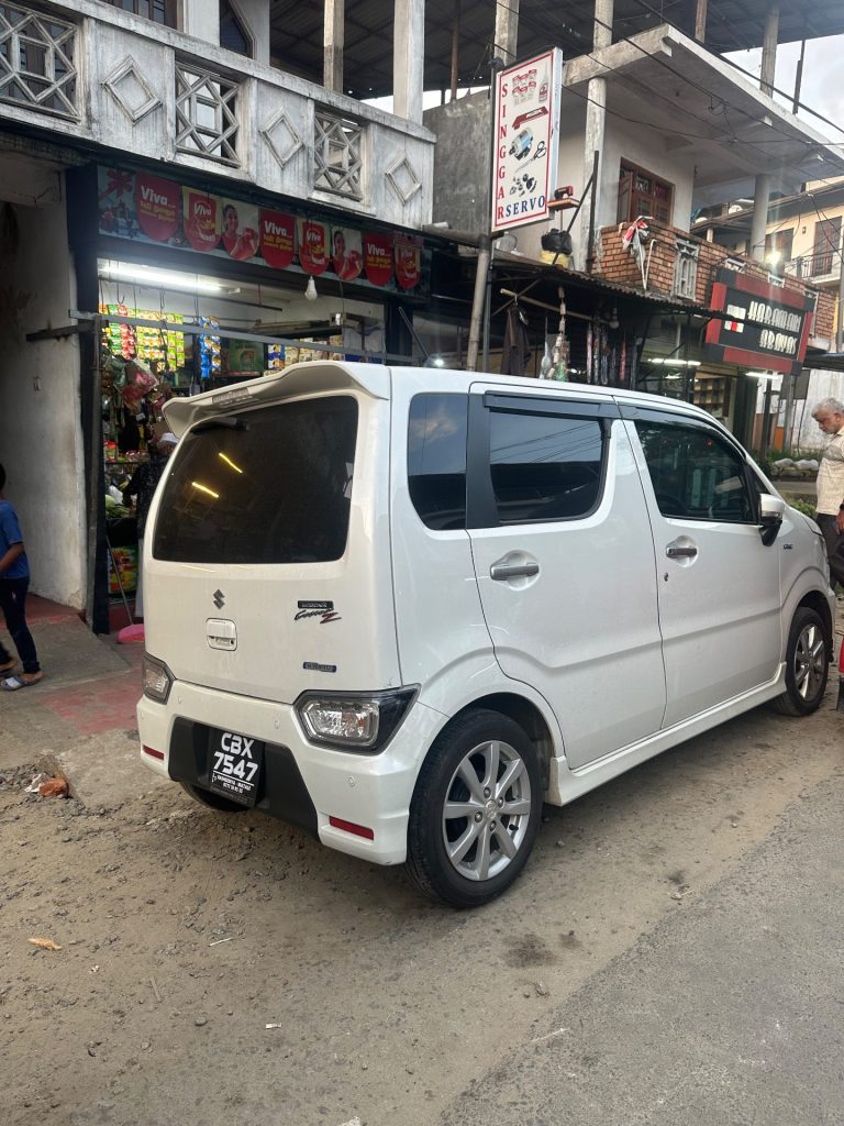 Left side — Suzuki Wagon R Custom Z