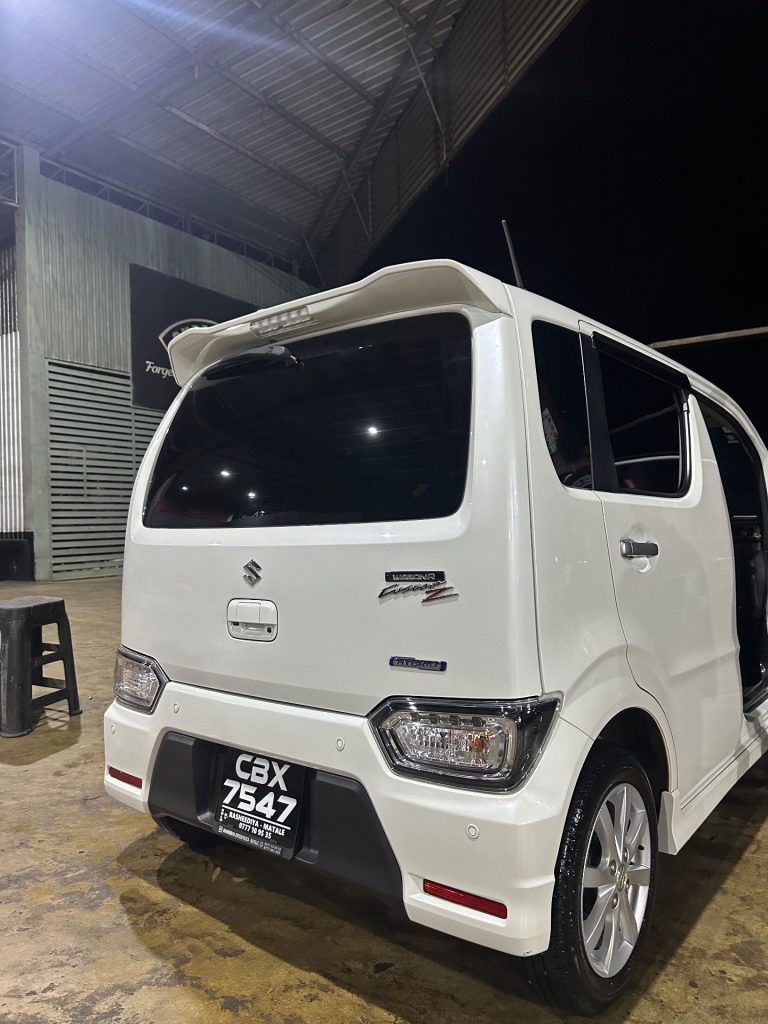 Rear — Suzuki Wagon R Custom Z