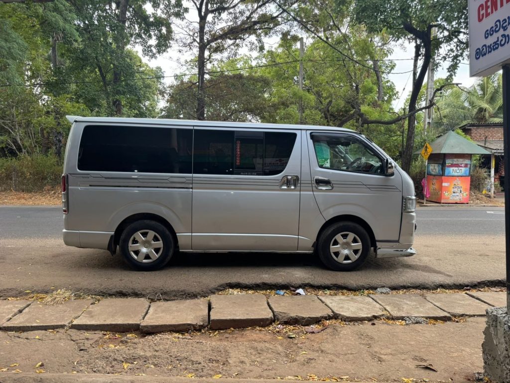 Right side — Toyota HiAce