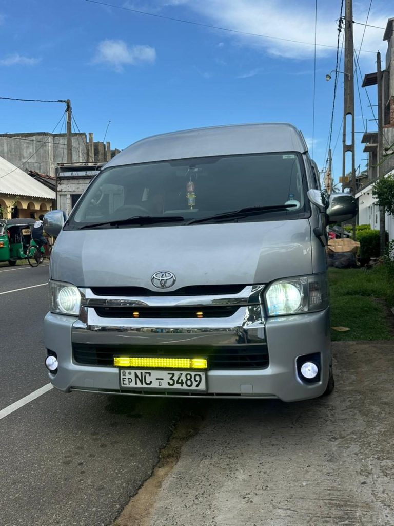 Front — Toyota Kdh hiace