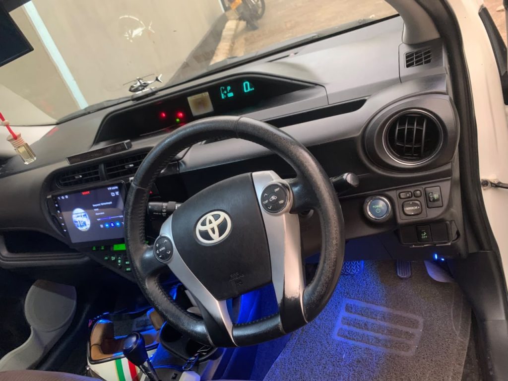Dashboard — Toyota Aqua