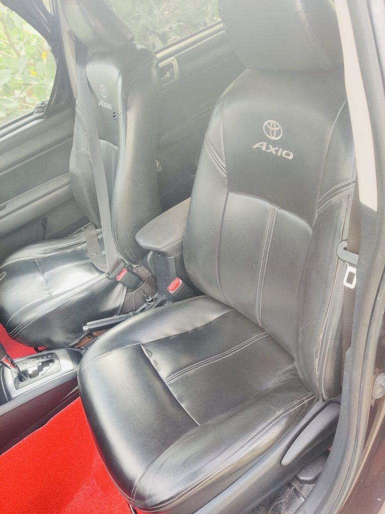 Passenger cabin — Toyota Axio