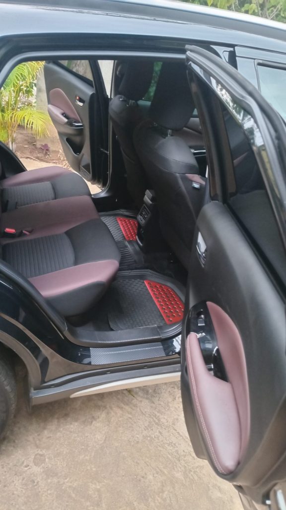 Interior right — Suzuki Fronx