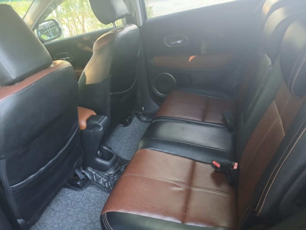 Interior left — Honda Vizell