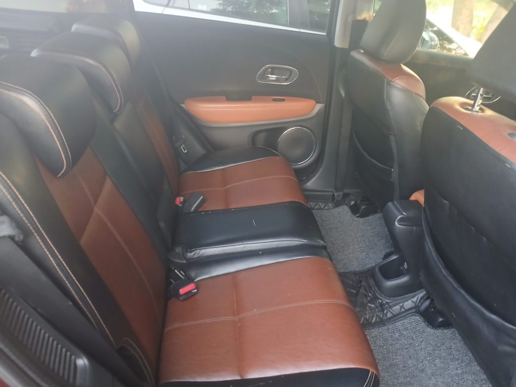 Interior right — Honda Vizell