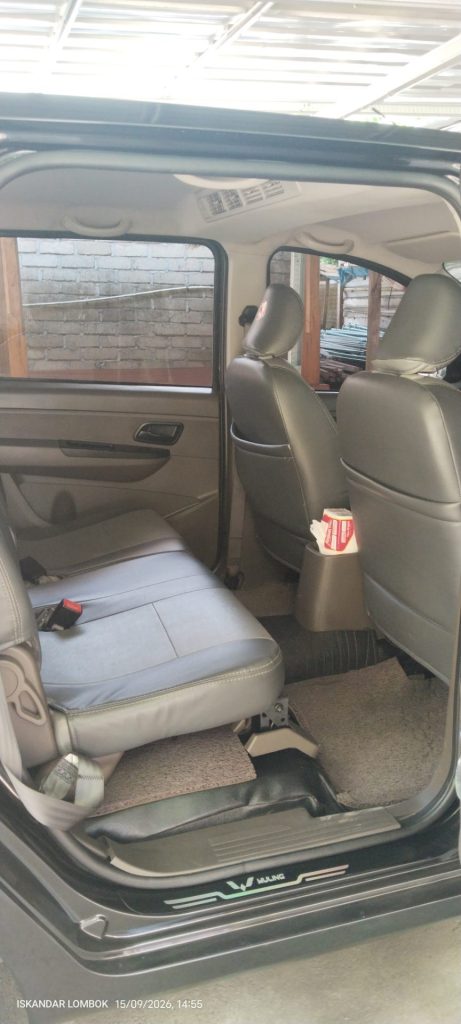 Interior right — WULLING CONFERO