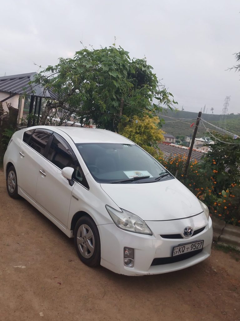 Toyota Prius photo 1