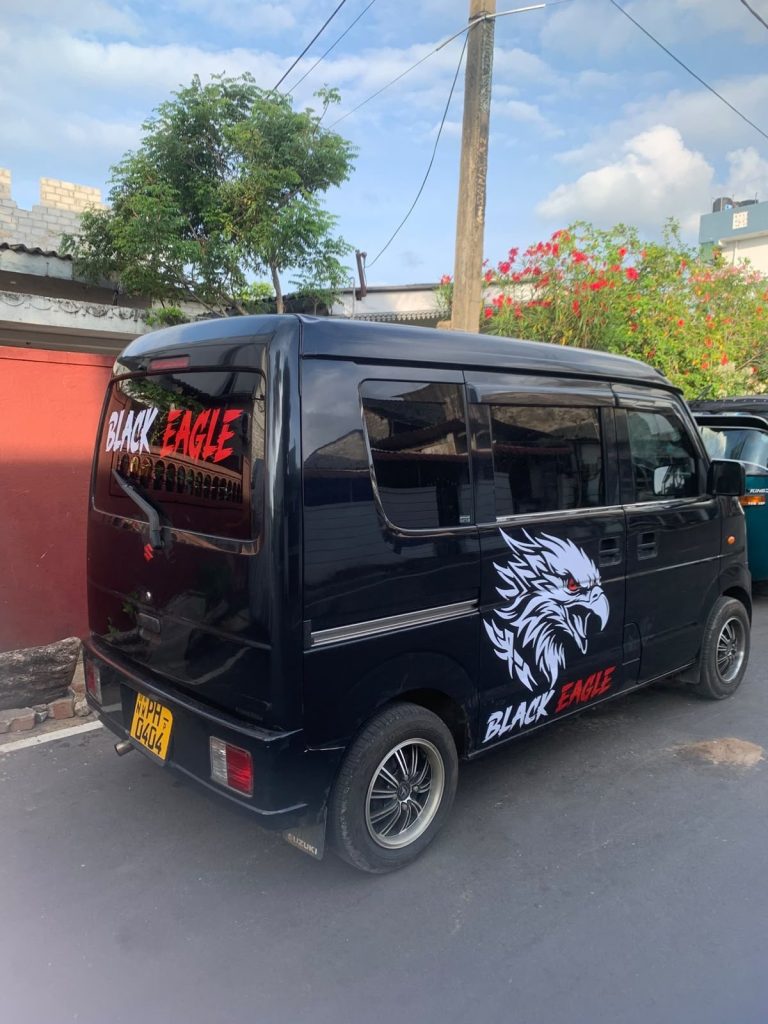 Right side — Suzuki Every