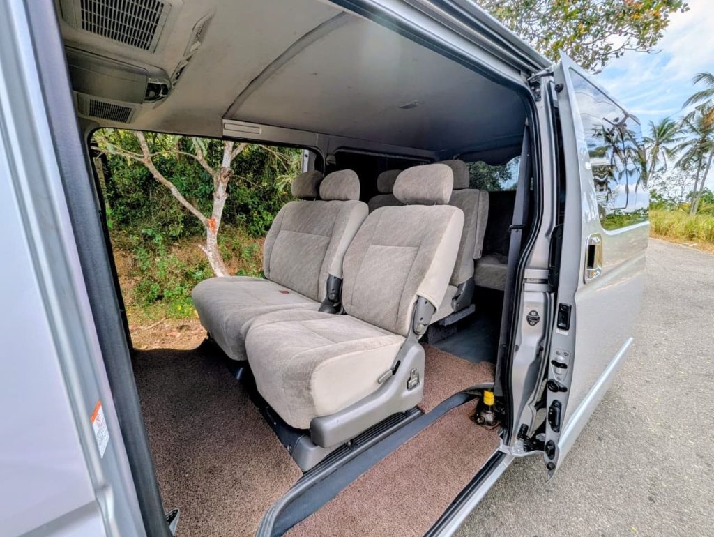 Passenger cabin — Toyota Hiace