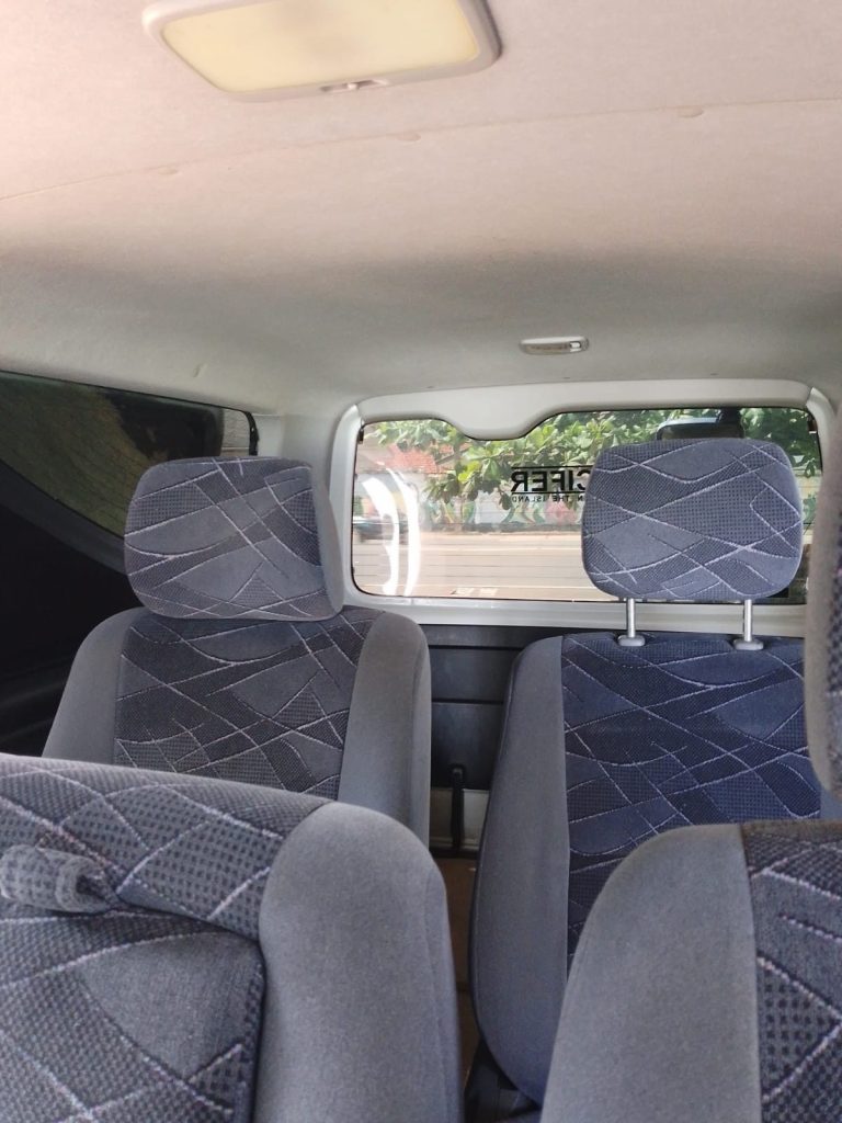 Interior left — Toyota Toyota Kdh 201