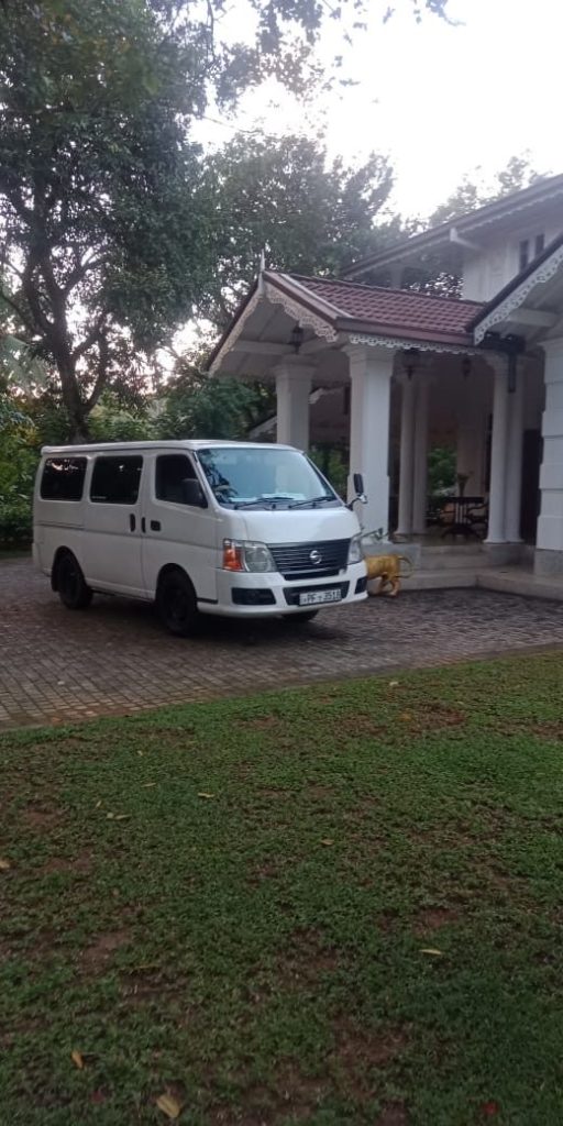 Nissan E35 photo 4