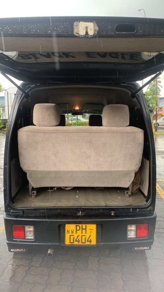 Boot / luggage area — Suzuki Every