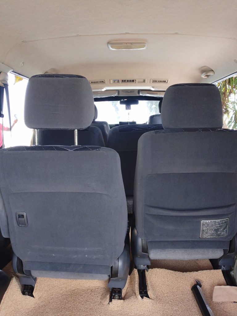 Boot / luggage area — Toyota Toyota Kdh 201