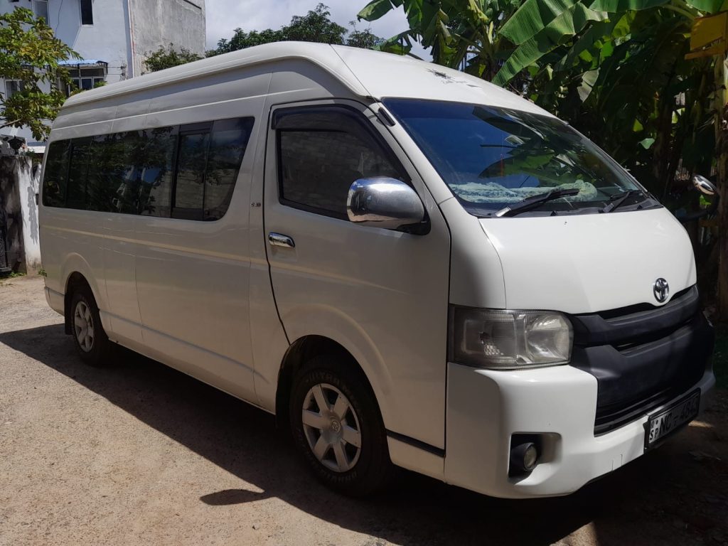 Right side — Toyota HiAce