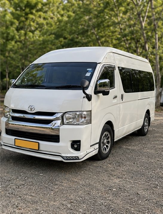 Front — Toyota KDH highroof