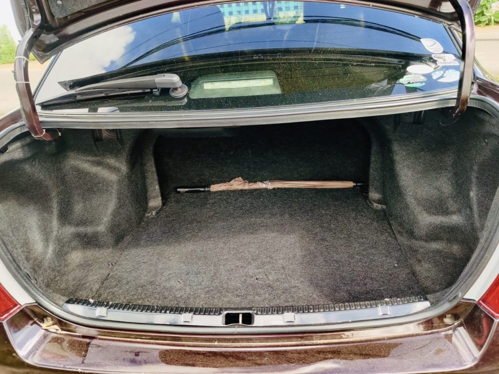 Boot / luggage area — Toyota Axio