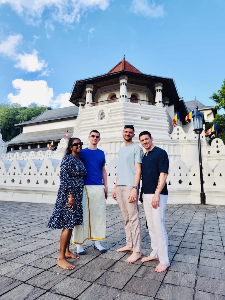 Ceylon Pearl Travels service gallery image 1