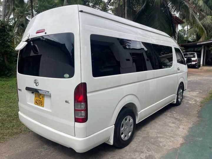Right side — Toyota KDH