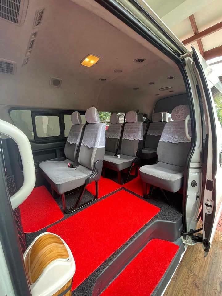 Interior right — Toyota KDH