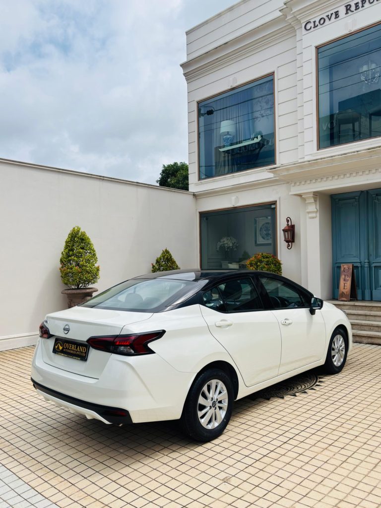 Right side — Nissan almera Almera