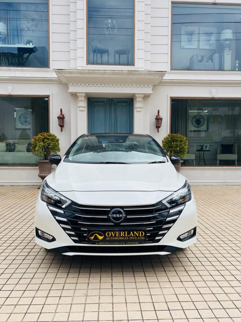 Front — Nissan almera Almera