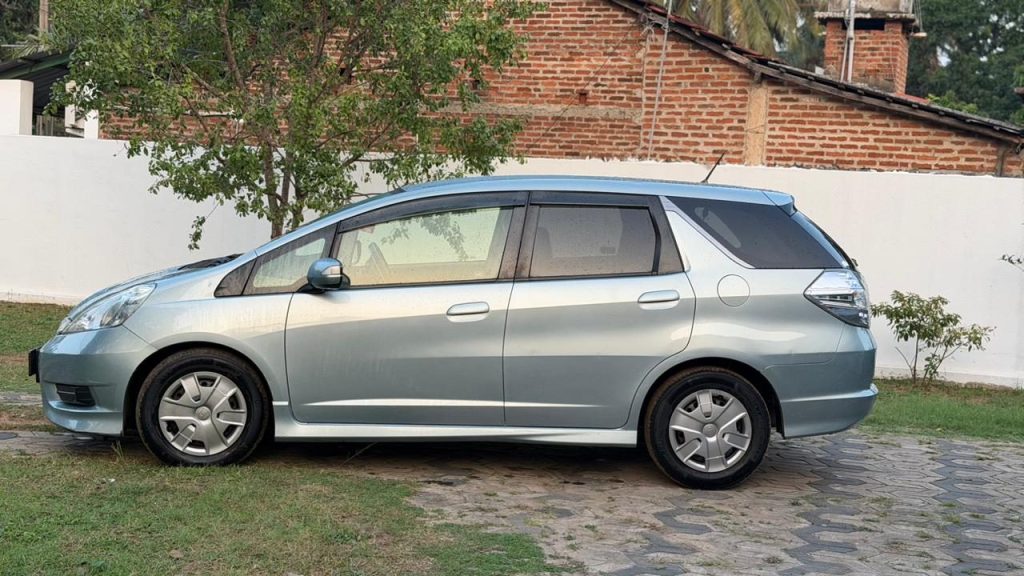 Left side — Honda fid shuttle Shuttle gp2
