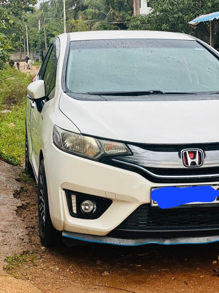 Interior right — Honda FIT