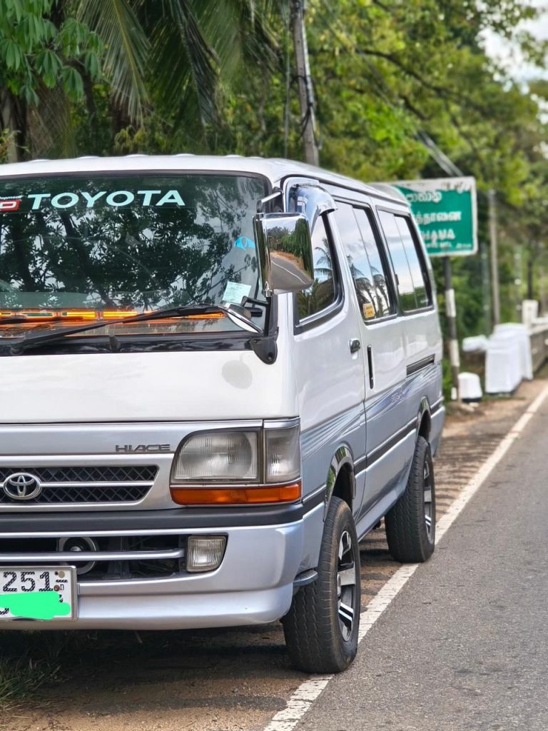 Front — Toyota Dolpin