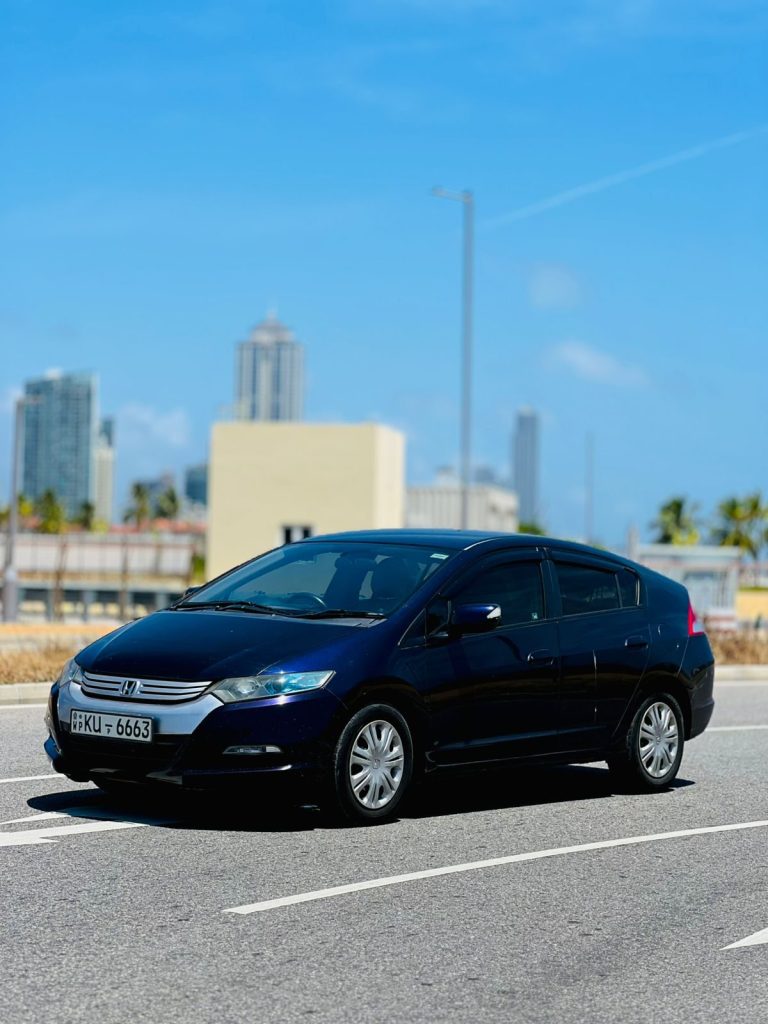 Left side — Honda Insight