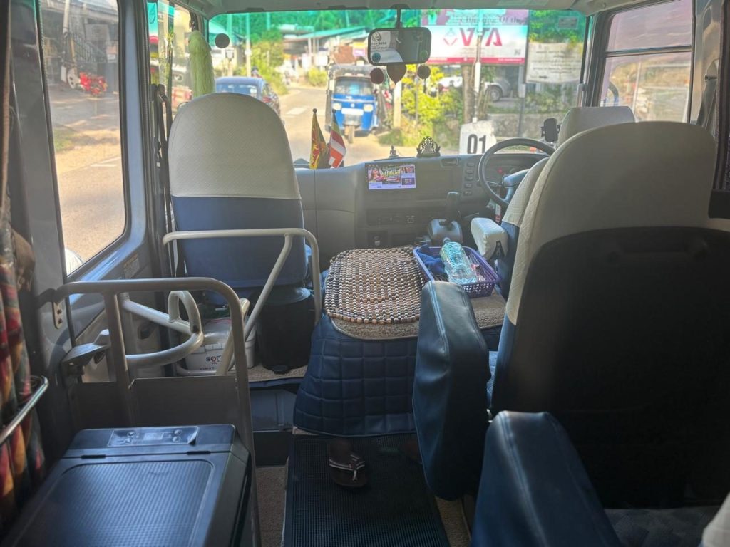 Dashboard — Mitsubishi Mini bus