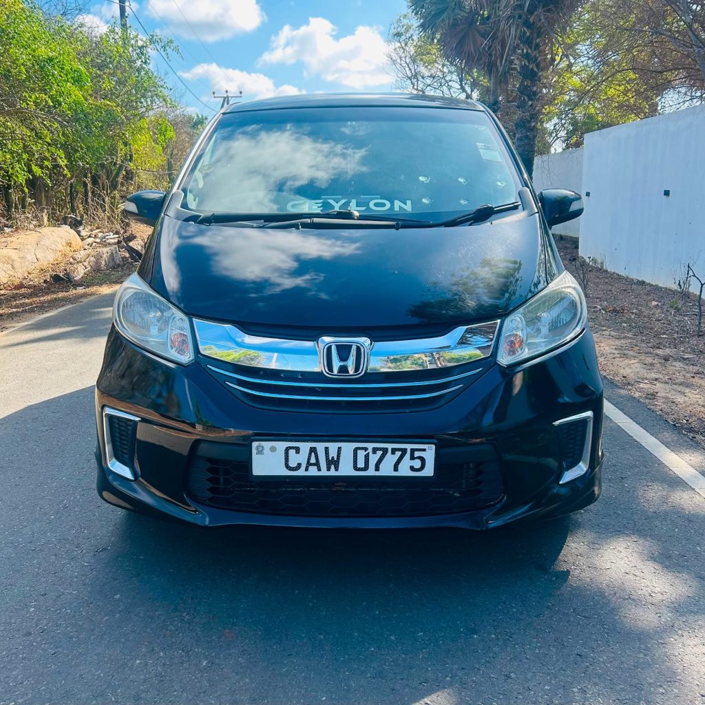 Honda Freed photo 1