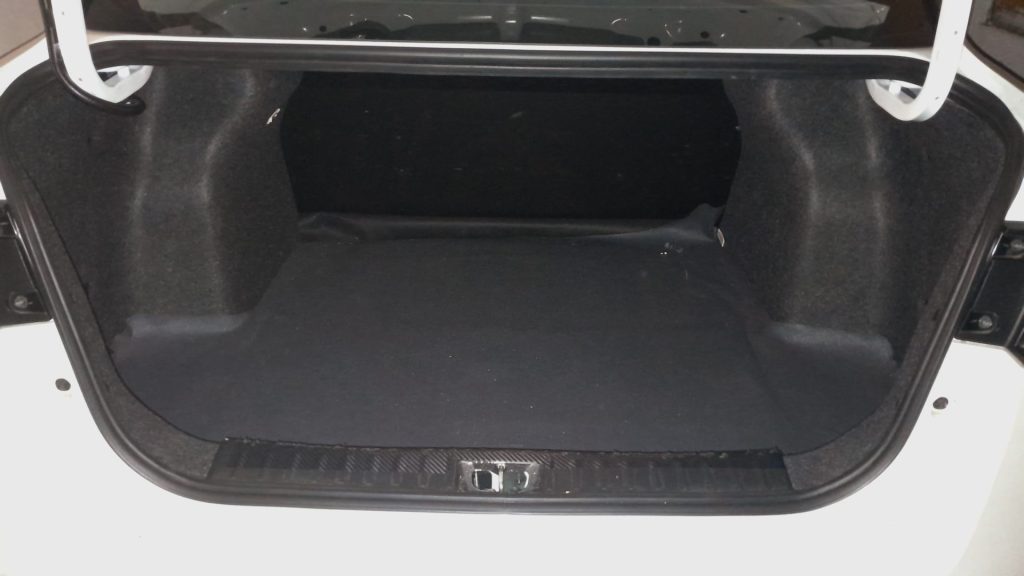 Boot / luggage area — Nissan almera Almera
