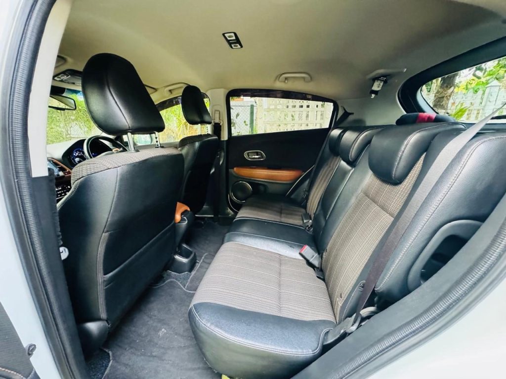 Passenger cabin — Honda Vezel