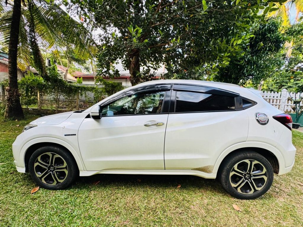 Left side — Honda Vezel