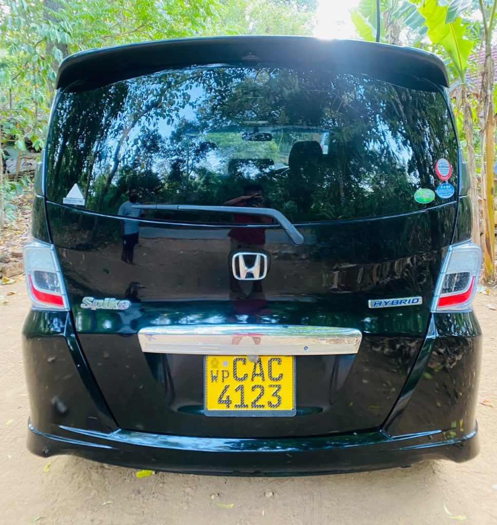 Honda Spike photo 3