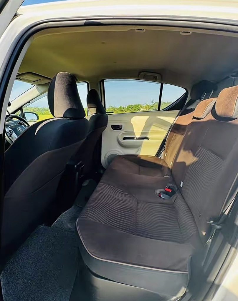 Interior left — Toyota Aqua
