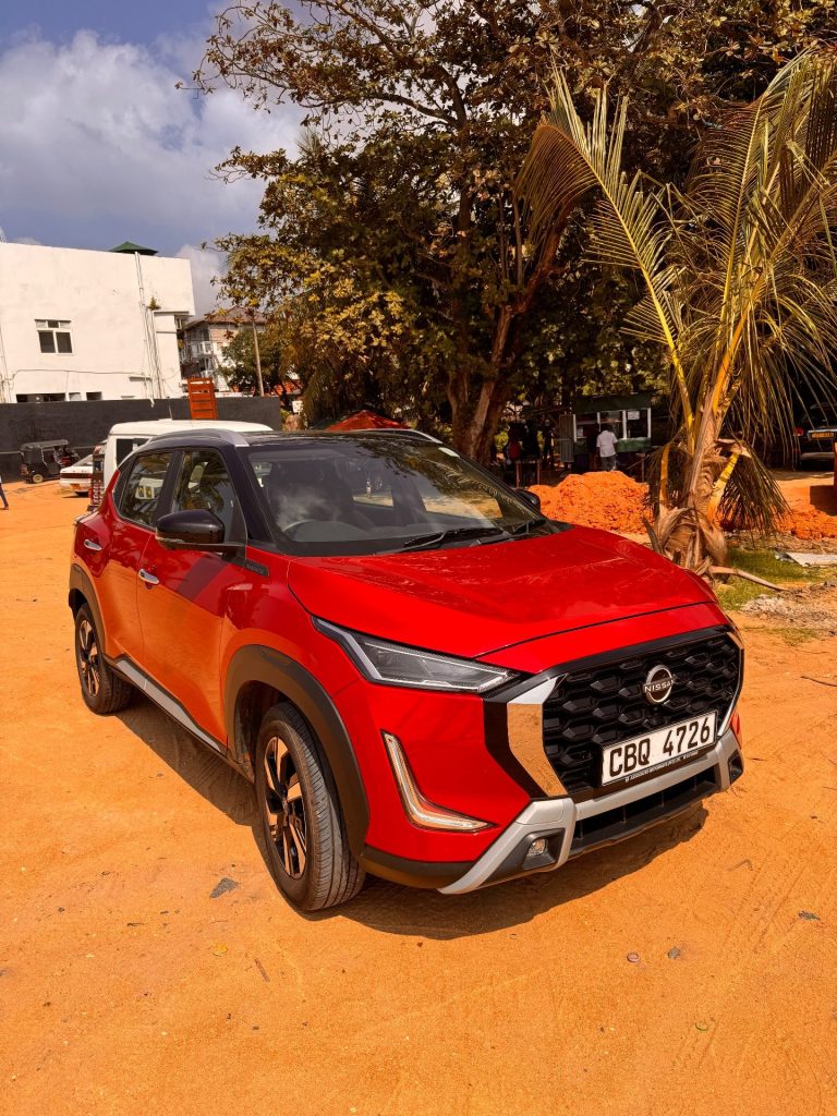 Front — Nissan Megnite