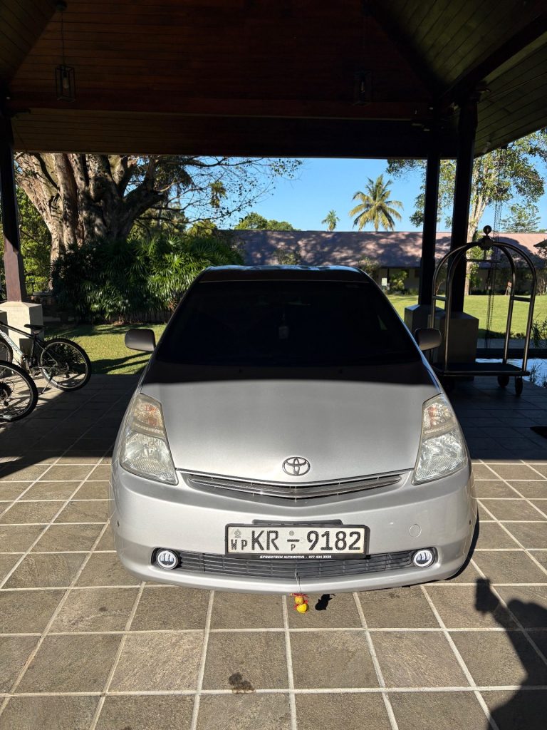 Toyota Prius photo 1
