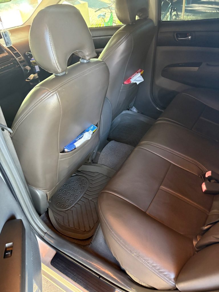 Toyota Prius photo 7