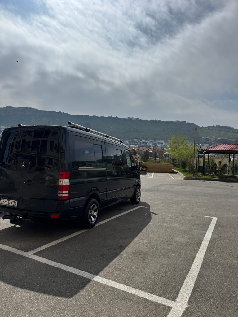 Right side — Mercedes-Benz Sprinter