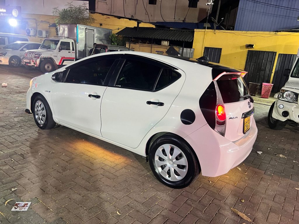 Left side — Toyota Aqua