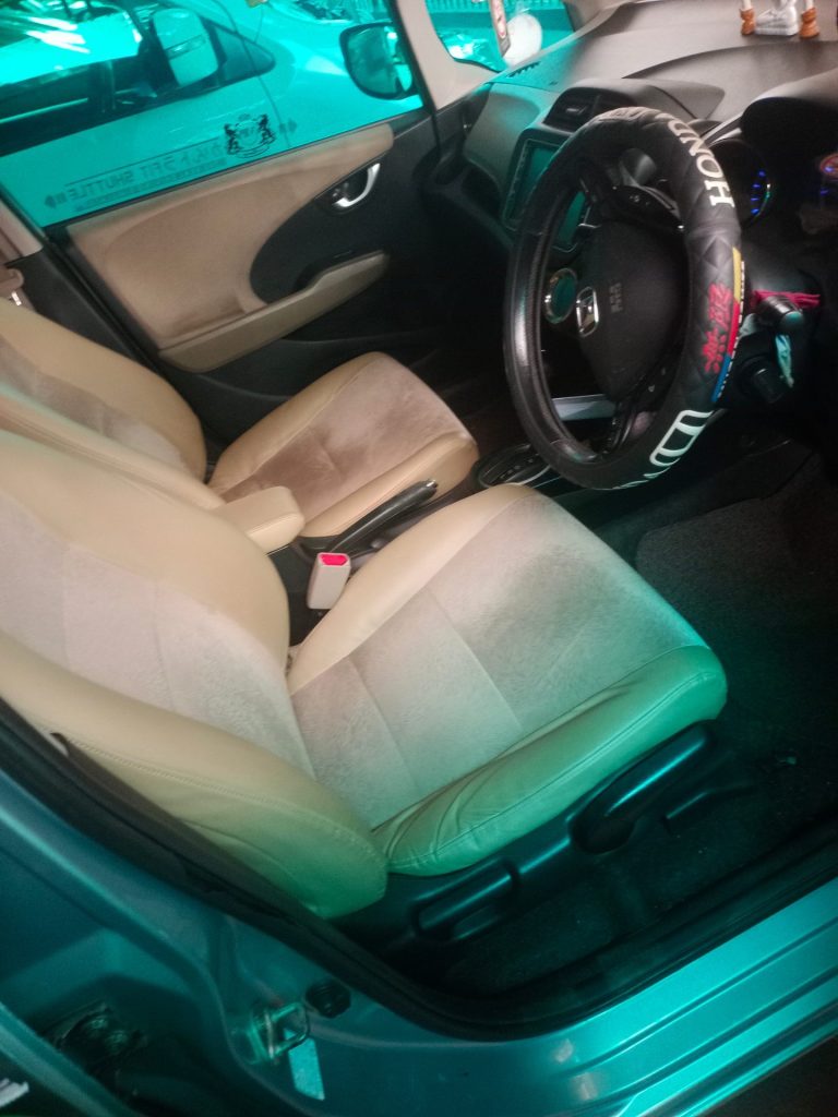 Dashboard — Honda fid shuttle Shuttle gp2