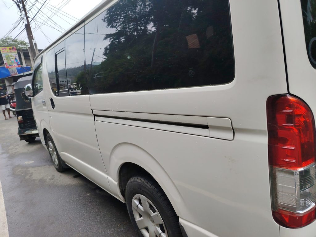 Right side — Toyota Hiace