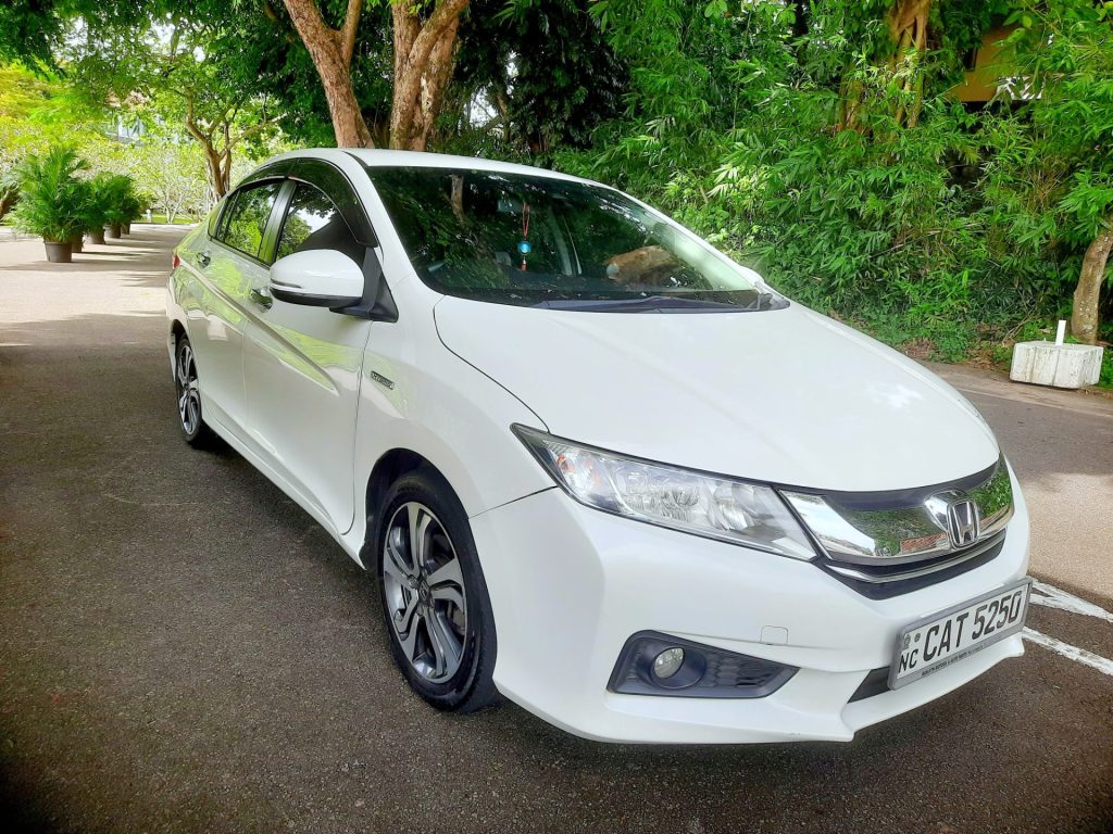 Right side — Honda Grace