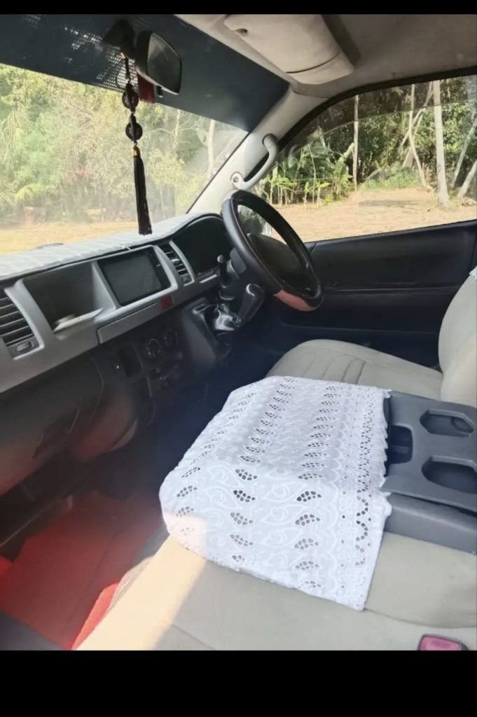 Interior left — Toyota KDH