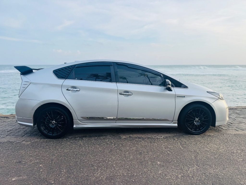Right side — Toyota Prius