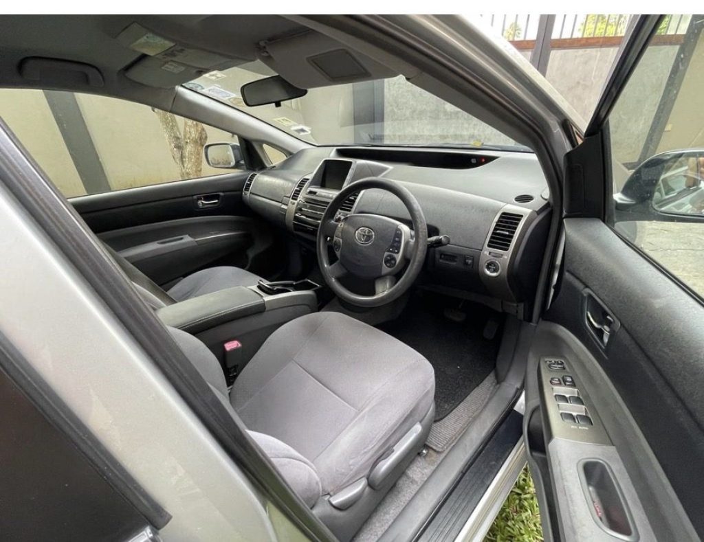 Dashboard — Toyota Prius